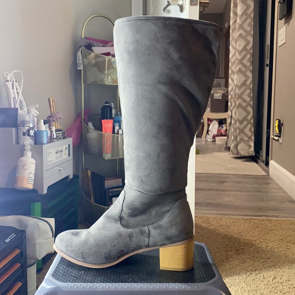 Tall boot
